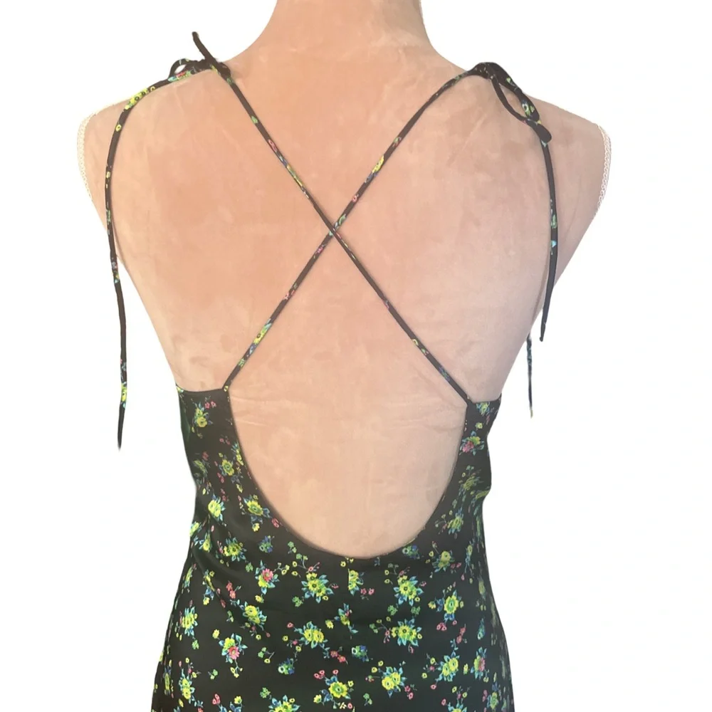 Sandro NWT Paola Dress, Black with Floral Pattern and Ruching Size 10 - Picture 9 of 16